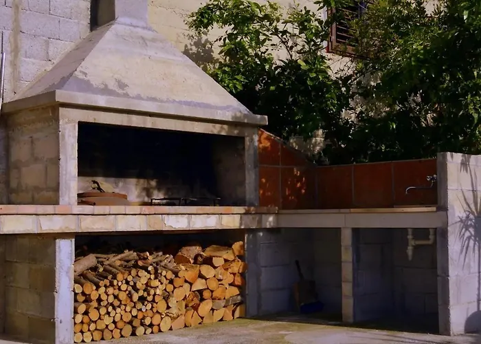Casa vacanze House With A Parking Space Svirce, Hvar - 17682